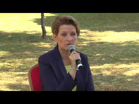 Samiti i NATO, ministrja Kodheli bashkëbisedim me gazetarët