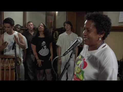 Mestra Janja canta faixa do próximo CD do Grupo Nzinga