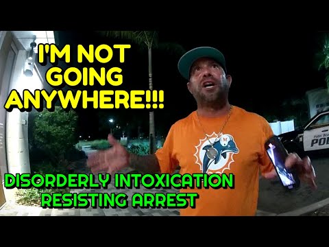 Florida Man goes Crazy over Zingers at the Ale House -Palm Beach Gardens, Florida September 25, 2022
