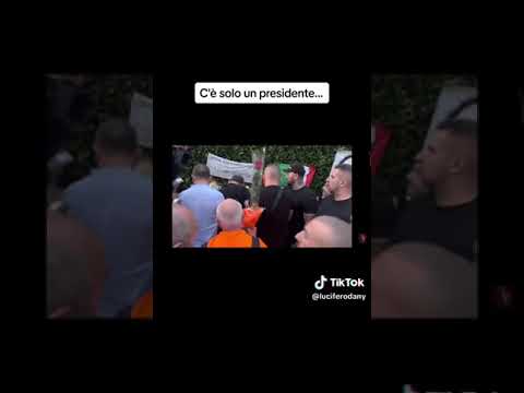 C'è solo un presidente (Addio Berlusconi) || Curva Sud Milano 🔴⚫