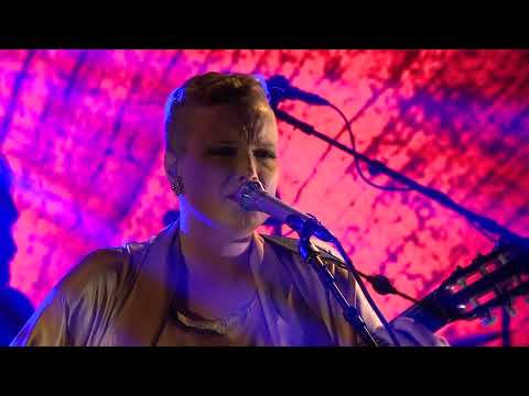 Videoclip de Oh Love (Live From Cirkus Arena, Sweden/2013) — Ane Brun