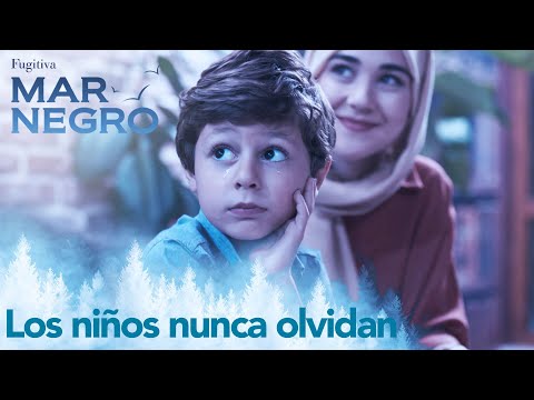 Yigit espera a Tahir y su mamá - Mar Negro Capítulo 85 | Fugitiva