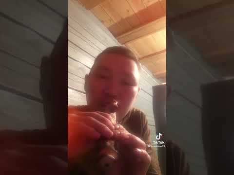 Этномузыкант-любитель из Якутии восхитил игрой на флейте пользователей соцсетей