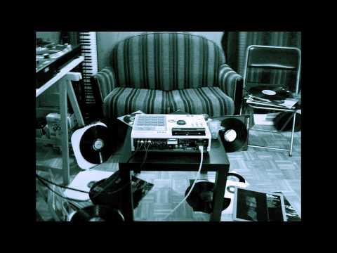 Oscar Motus - One Handed