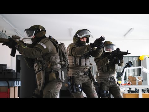 MAK Rifle Scopes | Mounts | Optics | Electronics