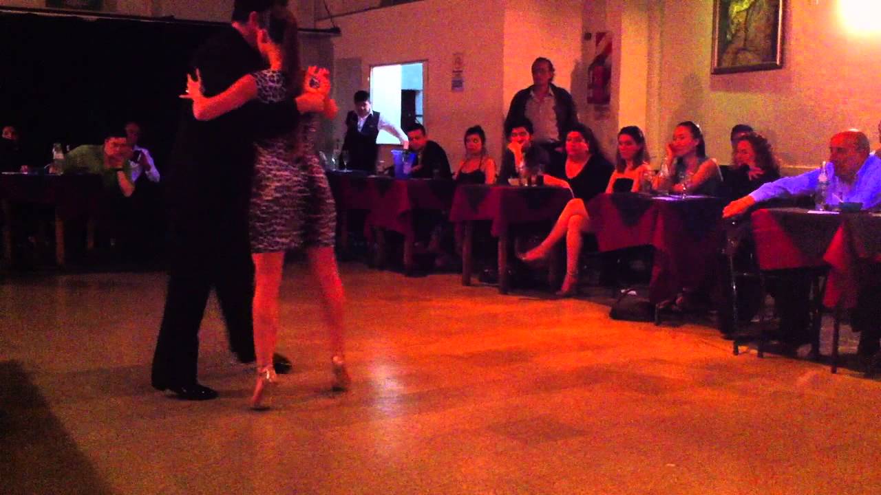 Stella Misse y Diego Mohammad @ Porteno y Bailarin milonga; Di Sarli "Indio Manso" Oct 2013