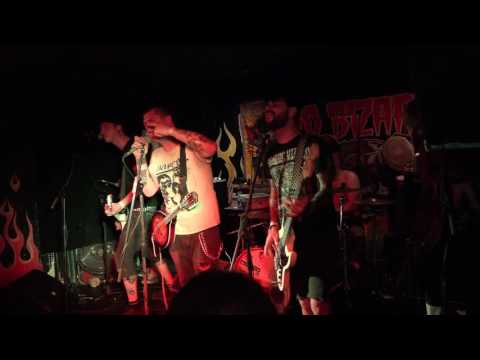 THE ROUGHNECK RIOT - Live au Mondo Bizarro (full set)