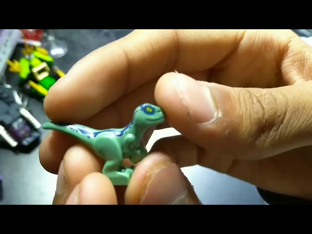 Vídeo relacionado con Lego Jurassic World Parque Bebé Velociraptor Polybag 30382 (en Bolso)