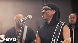 Eddie Murphy - Red Light  ft. Snoop Lion (Official Video)