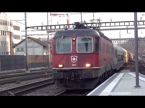 SBB Re 6/6 "11606 Turgi" mit BLS B-Jumbo wagen und gemischter Güterzug [22.03.11]