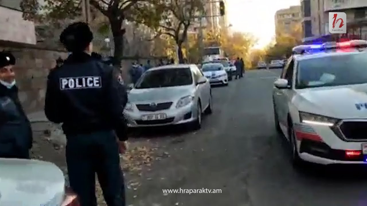 Փաշինյանի համար զորք են կուտակել Դեմիրճյան փողոցում