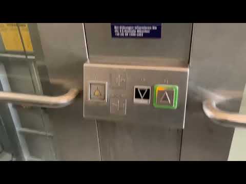 2007 OTIS In einem Bahnhof In Mering Bf