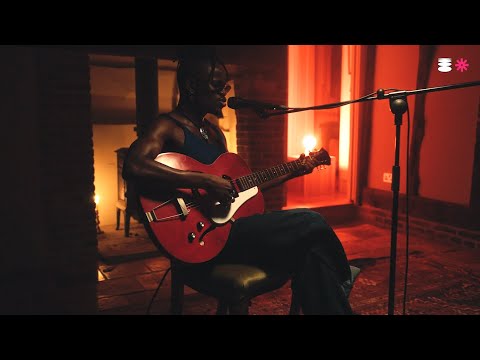 KWAYE - Lost in My Boots (Live Performance) | INTROE SONIC