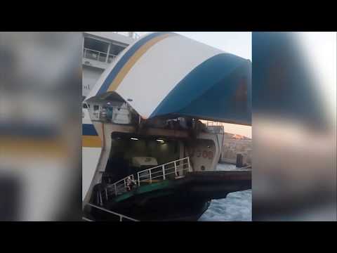 Motociclista louco salta a rampa do canal Gozo por Testafilms