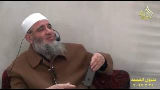 صورة صلى بجانبي رجل تحرك حركات كثيرة وصلت الى خمسين حركة  في الركعة الواحدة  فتأثر الأخ الذي بجانبه...↓↓↓