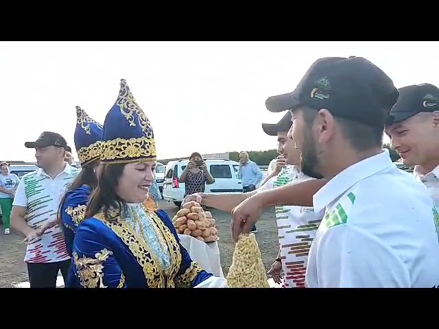 В Рыбно-Слободском районе встретили участников конного пробега до Алтая