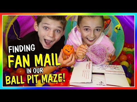 , title : 'FINDING COOL FAN MAIL IN OUR BALL PIT MAZE | We Are The Davises'