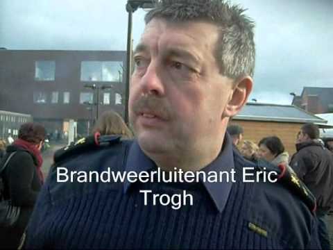 kerstboomverbranding wichelen.wmv