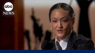 Download lagu Oscars 2026: Autumn Durald Arkapaw wins Oscar for cinematography mp3