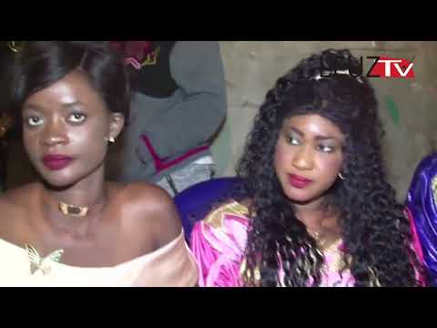 Vidéo: Regardez le show de Fatou waré et Ndéye Guéye à l’anniversaire de Nabou Léye de Dikoon Vidéo: Regardez le show de Fatou waré et Ndéye Guéye à l’anniversaire de Nabou Léye de Dikoon