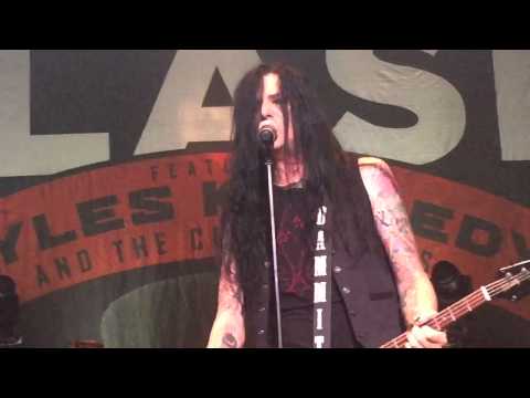Todd Kerns w/ Slash @ Metropolis - Welcome to the Jungle 9/24/15