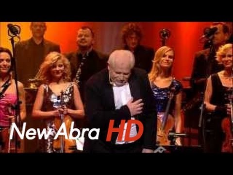 Waldemar Malicki & Filharmonia Dowcipu - Gummy Bear (HD)