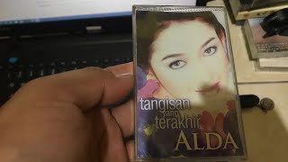 Download lagu Alda Risma - Sampai Kapankah? (Cassette Plays) mp3 Download lagu Alda Risma - Sampai Kapankah? (Cassette Plays) mp3