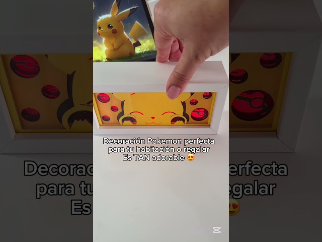 Vídeo relacionado con POKEMON - PIKACHU CIUDAD NOCTURNA Decoración Iluminada - 20 cm - USB-C