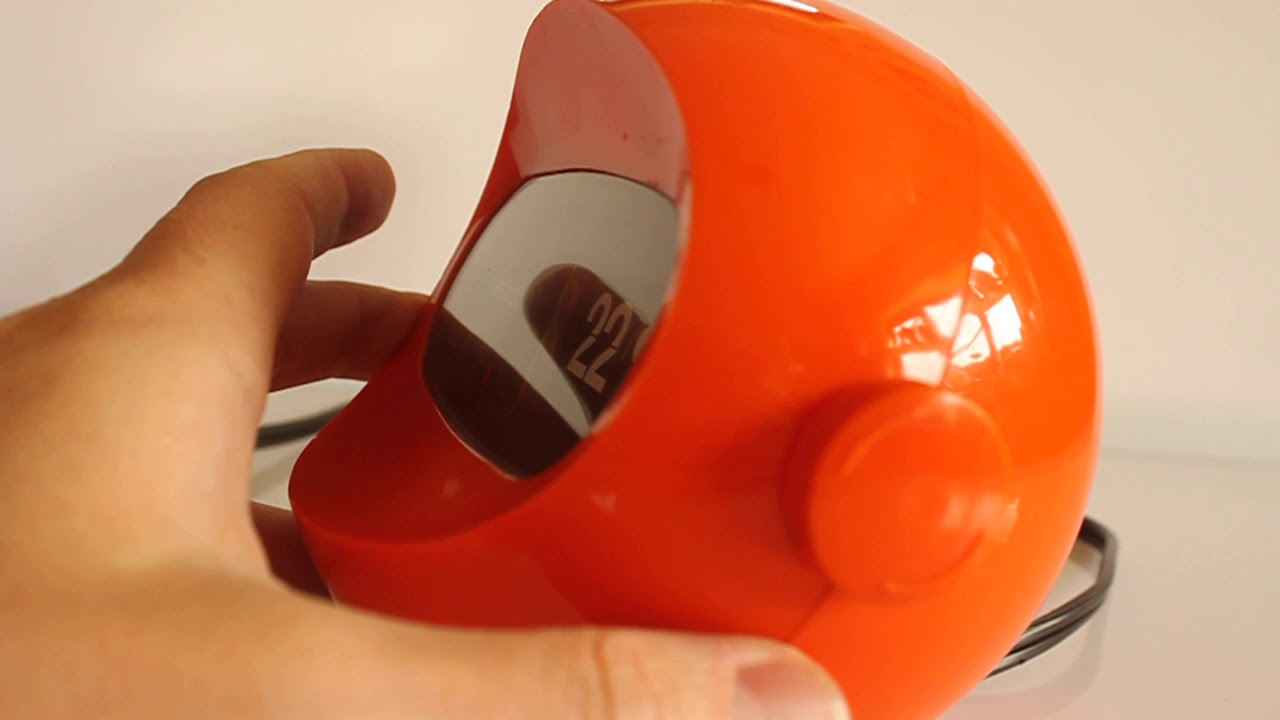 Seiko SD506 vintage and funky, helmet like flipclock