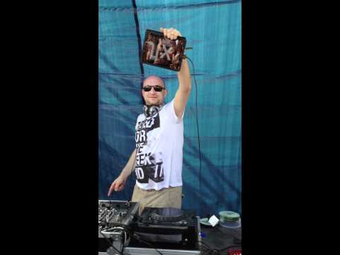 Ronny K Playing New World - Outreach (Original Mix) Luminosity Beach Festival Zandvoort 2012