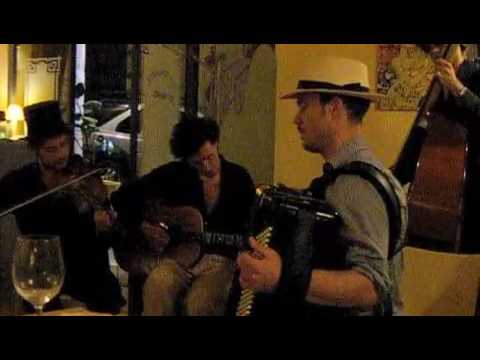 Guappecarto @ Le Prome - 1