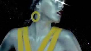 Girls Around The World-Lloyd with lyrics