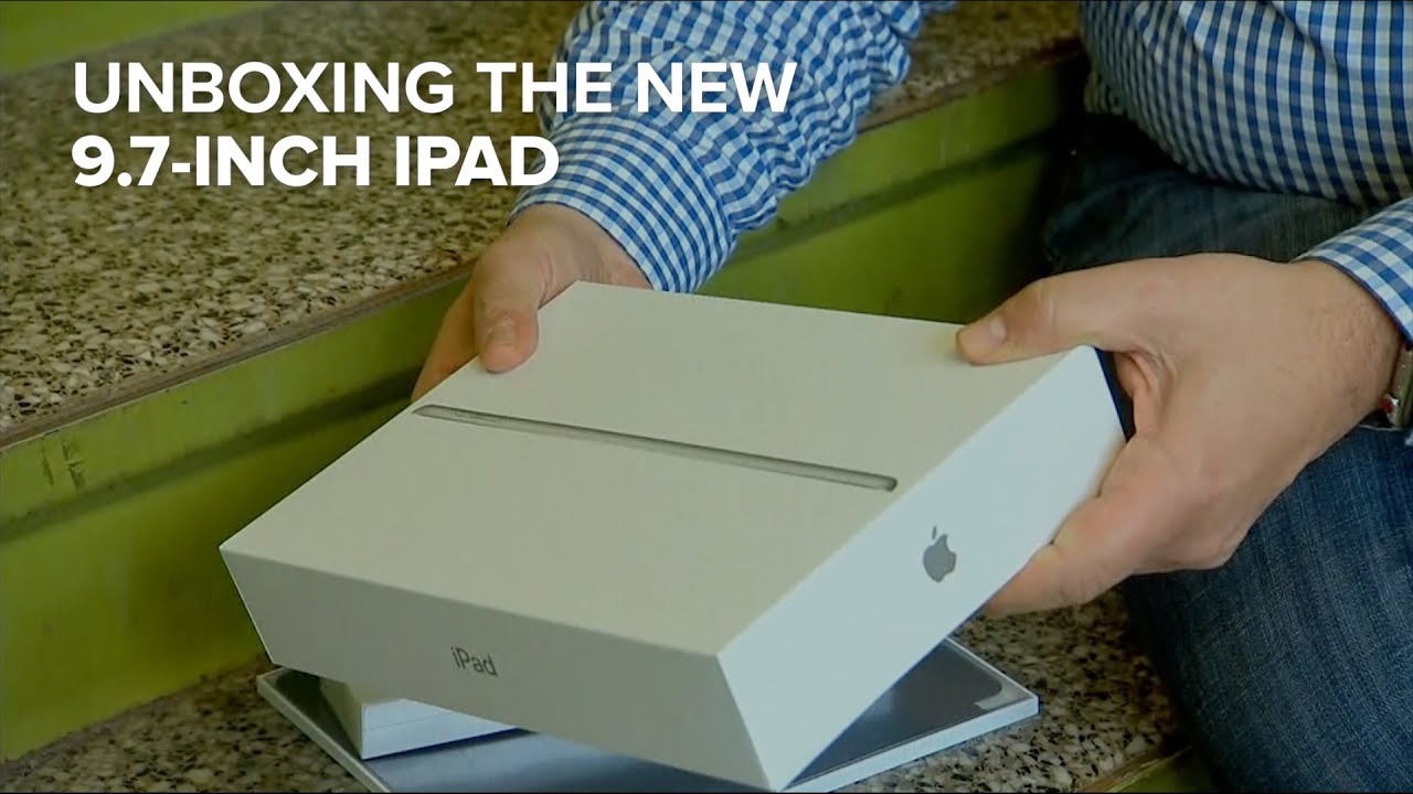 Unboxing the new 9.7-inch iPad