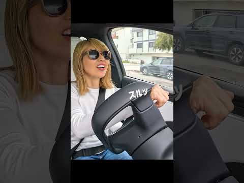 SpaceX: スペースマンがテスラの中で迷子になった