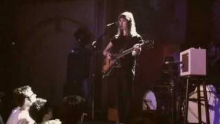 Cate Le Bon //  Ploughing Out