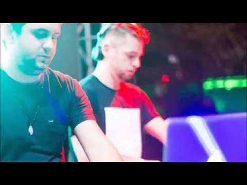 Plastic Robots, Underlow - Open Your Eyes (Original Mix)