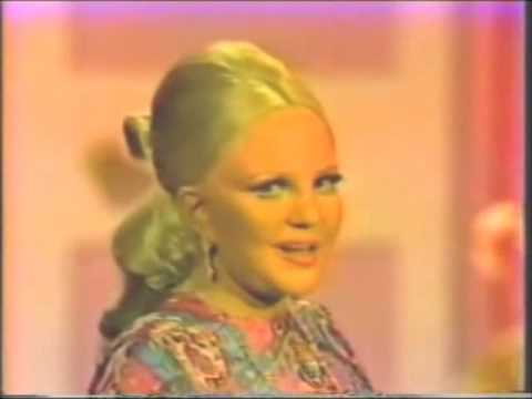 Peggy Lee - That old black magic