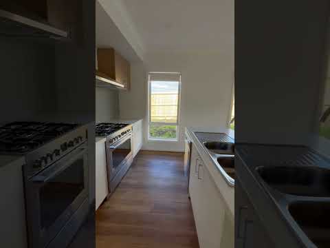 5 Freeman Circuit, Newborough, VIC 3825, 4 Kuwarto, 2 Banyo, House