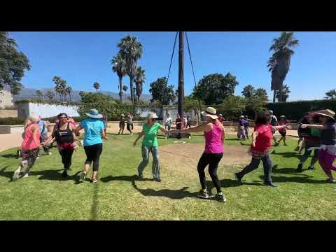 Appalachian circle dance to "Cripple Creek & Old Joe Clark" with World Dance for Humanity