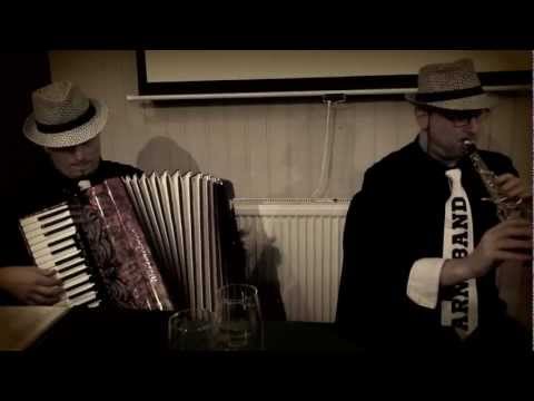 Arnyband - Arnyband v Bumerangu - Something Stupid