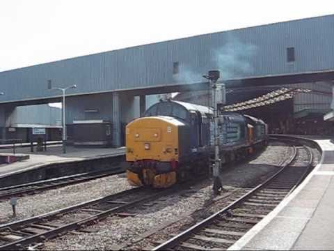 37682 and 37229 working 6m67 to crewe at bristol temple meads on 12.04.11