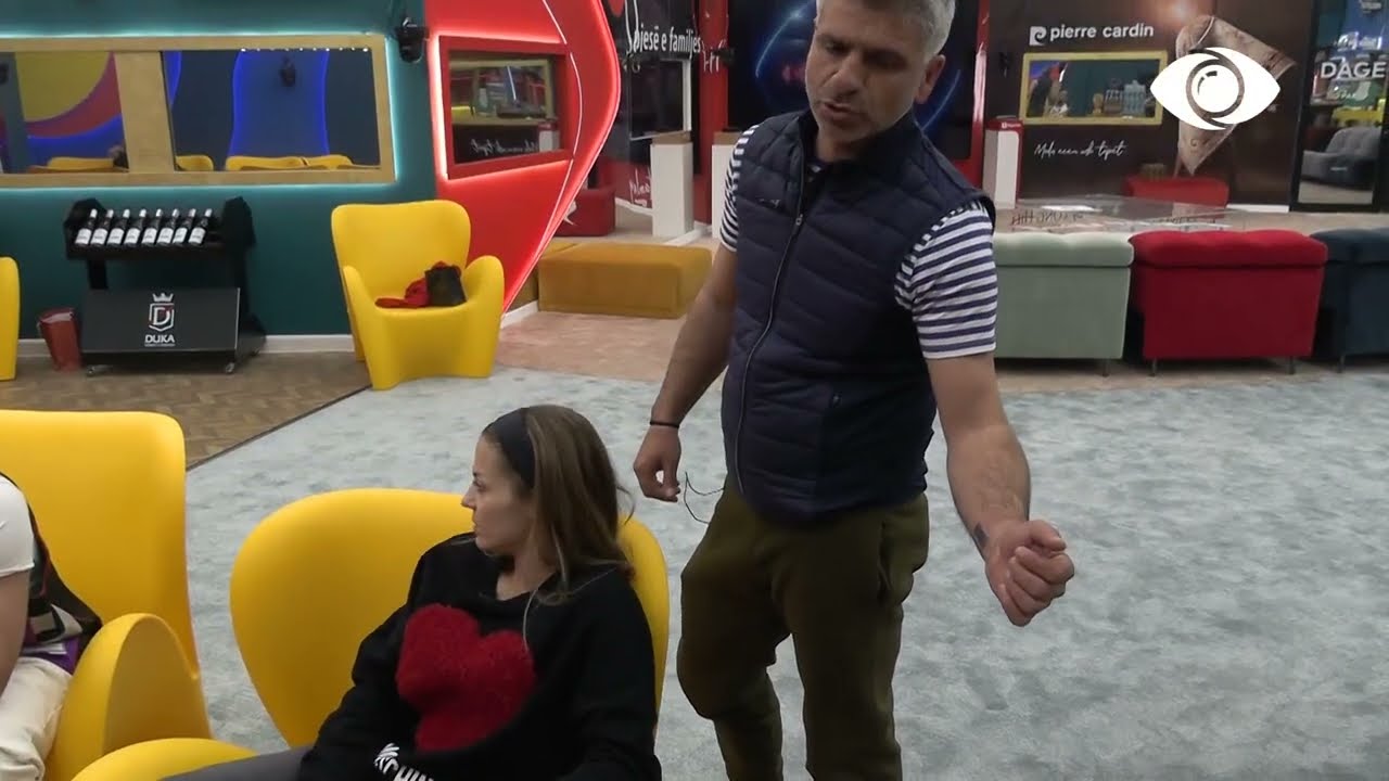 Qetsori u tregon tatuazhin banorëve: Ditëlindja e fëmijëve