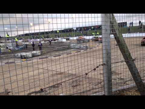 Saloon stock British championship 2015 @ smeatharpe. 7car train follow in .. In final heat .