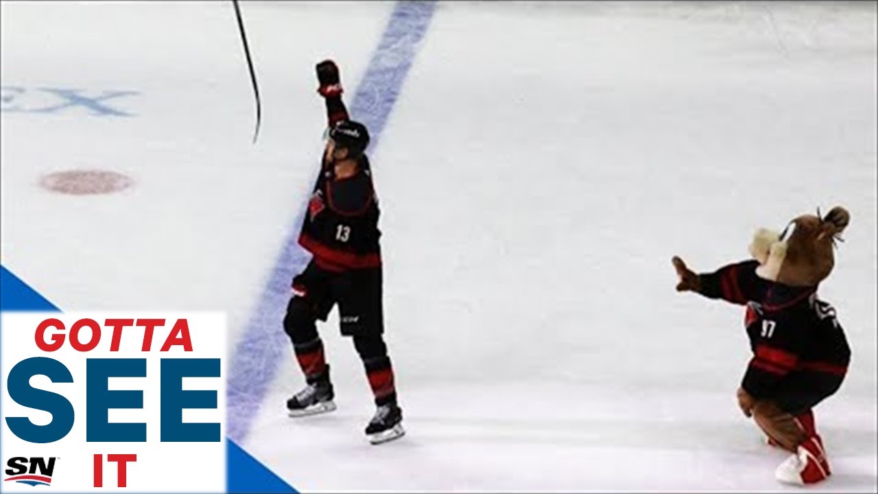 Vidéo: Le BAT FLIP de BAUTISTA!!!!!