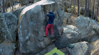 Video thumbnail de Crocodile, 4b. Fontainebleau