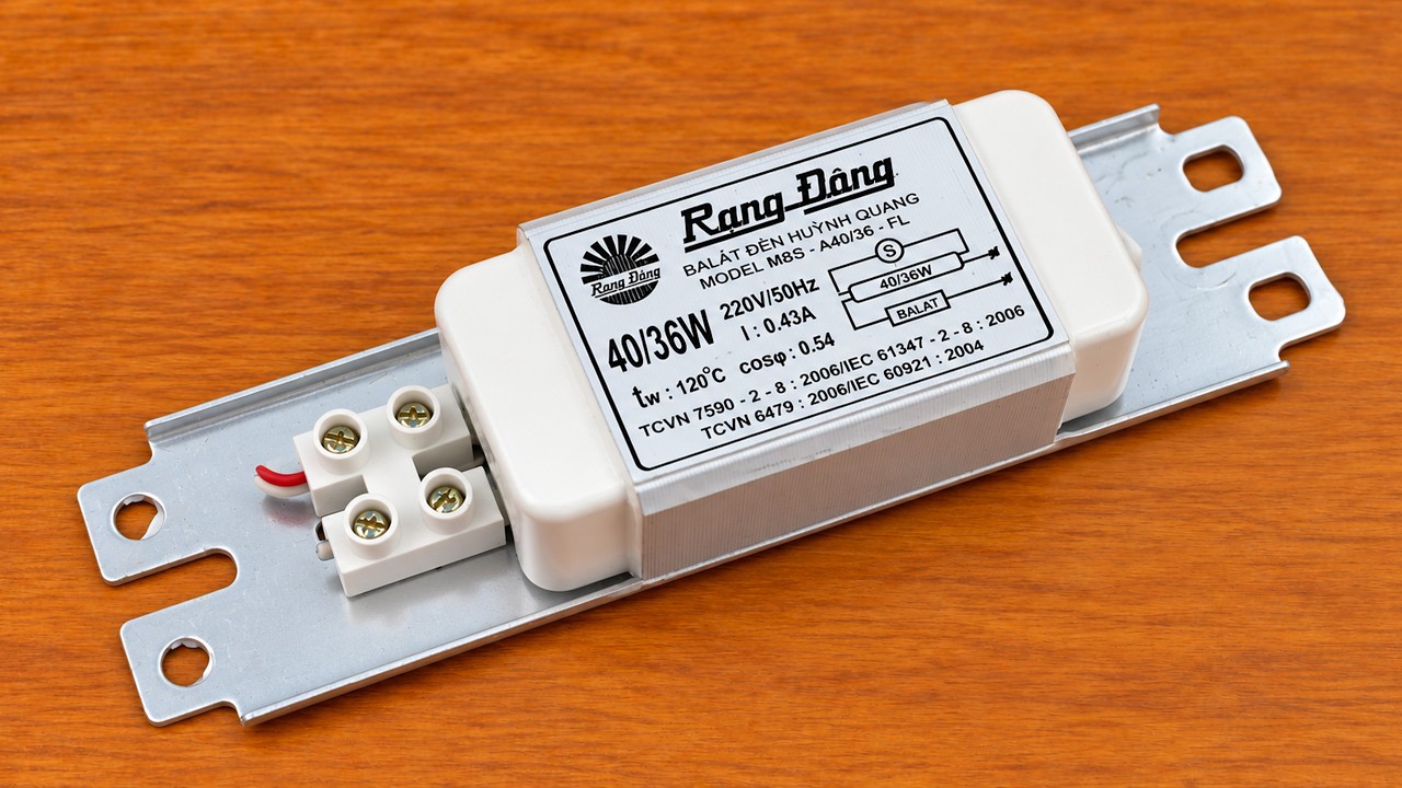 Stop everything and take this from old tube light! You'll be SHOKED
