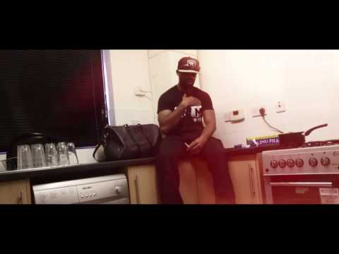Robbahollow - F Da B***** [Music Video] @mattis_muzik | Link Up TV