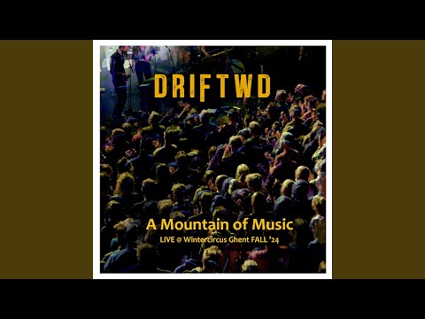 Land of Riots (Live) (feat. Joey Waronker, Donny McCaslin & Tim Lefebvre)