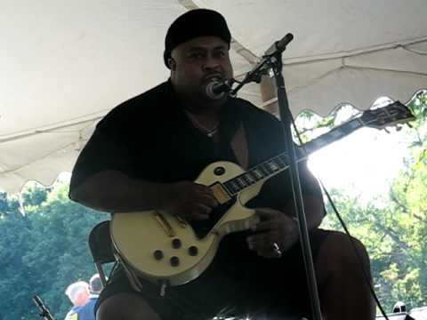 Larry McCray Guitar Workshop at 2010 Old Town BluesFest Lansing
