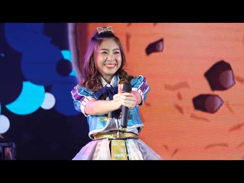 [4K] Koisuru fortune cookie - KaewBNK48 focus @FestivalOfLight 14122018 [Fancam]